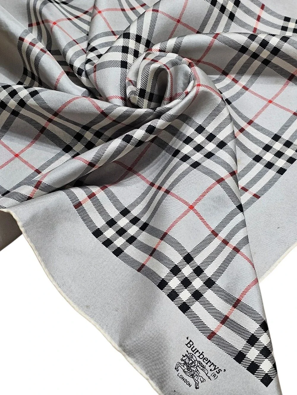 BURBERRY SCARF